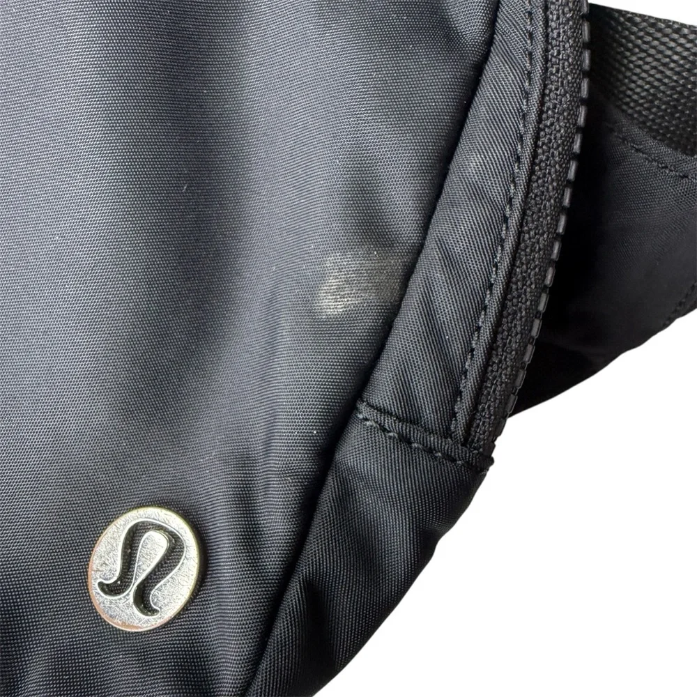 Lululemon Everywhere Belt Bag Black 1L Women’s OS - Picture 10 of 12